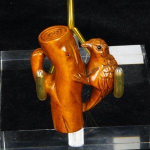 Signed Vintage Woodpecker on a Branch Boxwood 根付 Netsuke